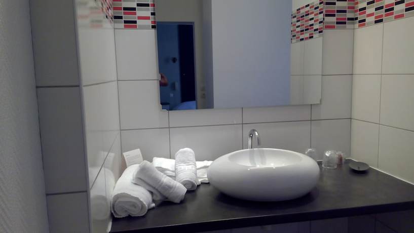 Imagen de la habitación del Hotel De La Bastide. Foto 6