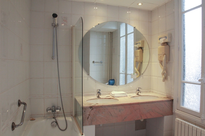Imagen de la habitación del Hotel De La Cath&eacute;drale, Reims. Foto 6