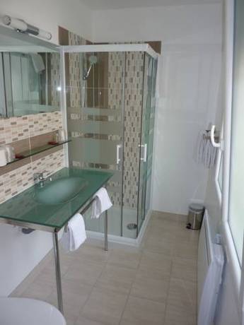 Imagen de la habitación del Hotel De La Cathedrale, BEAUVAIS. Foto 5