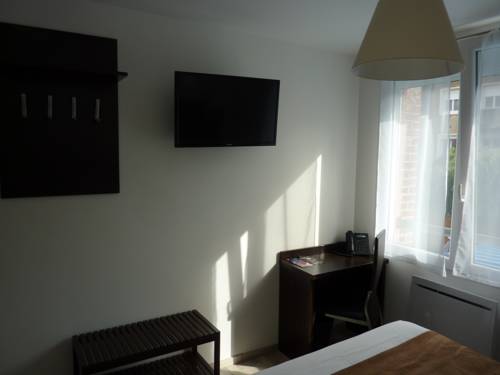 Imagen de la habitación del Hotel De La Cathedrale, BEAUVAIS. Foto 6