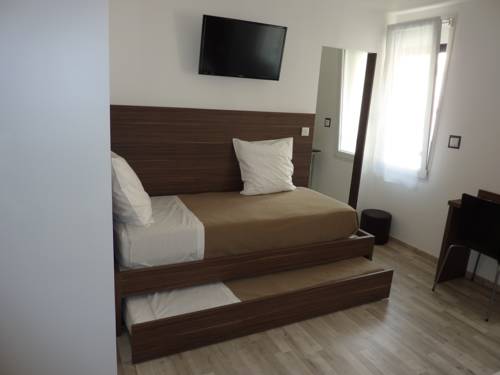 Imagen de la habitación del Hotel De La Cathedrale, BEAUVAIS. Foto 9