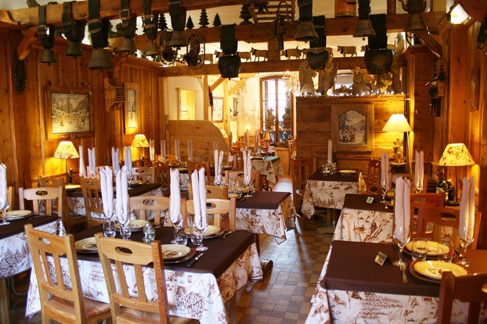 Imagen del bar/restaurante del Hotel De La Chaussée. Foto 2