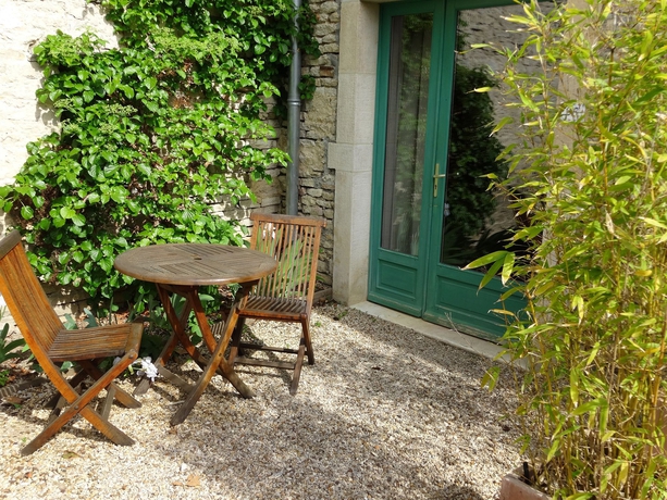 Imagen de los exteriores del Hotel De La Cloche, Beaune. Foto 10