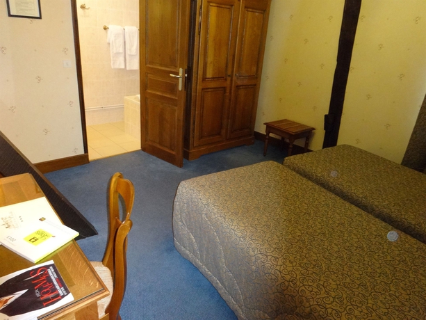 Imagen de la habitación del Hotel De La Cloche. Foto 1