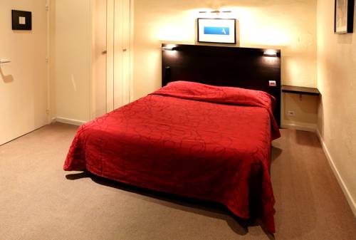 Imagen de la habitación del Hotel De La Comédie. Foto 7