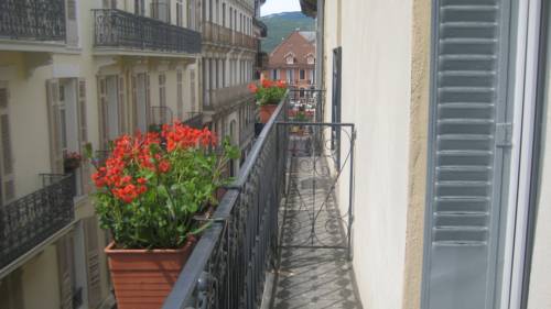 Imagen de la habitación del Hotel De La Couronne, AIX LES BAINS. Foto 4
