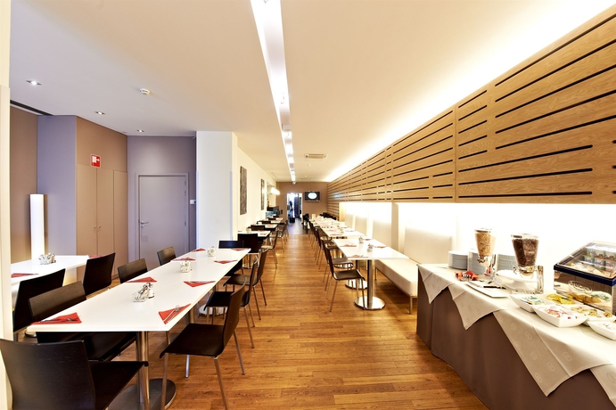 Imagen del bar/restaurante del Hotel De La Couronne, Lieja. Foto 2