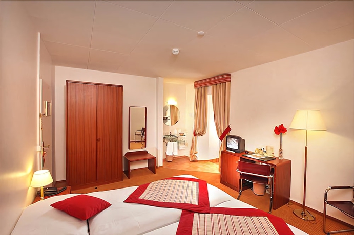 Imagen de la habitación del Hotel De La Couronne, MORGES . Foto 6