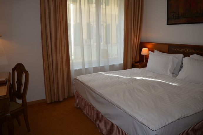 Imagen de la habitación del Hotel De La Couronne, MORGES . Foto 13