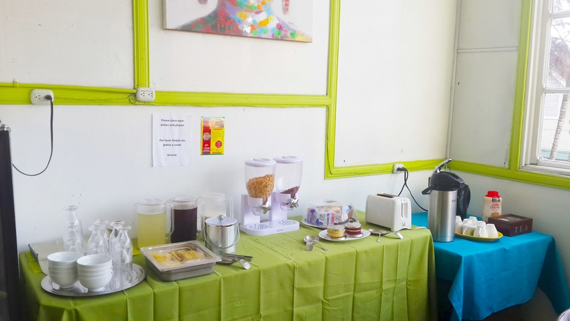 Imagen del bar/restaurante del Hotel De La Cuesta. Foto 2