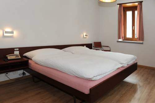 Imagen de la habitación del Hotel De La Dent-du-midi. Foto 4