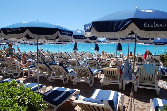 Imagen de la piscina del Hotel De La Fontaine. Foto 16