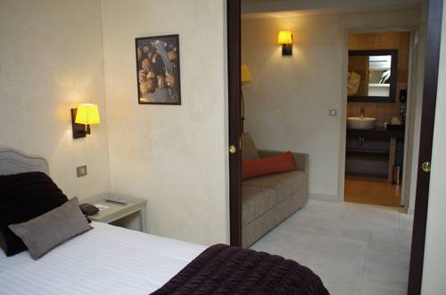 Imagen de la habitación del Hotel De La Fossette. Foto 6