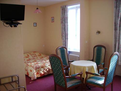 Imagen de la habitación del Hotel De La Gare, Cherbourg. Foto 12