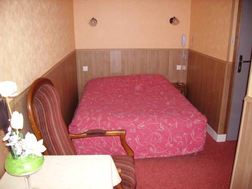 Imagen de la habitación del Hotel De La Gare, Cherbourg. Foto 16