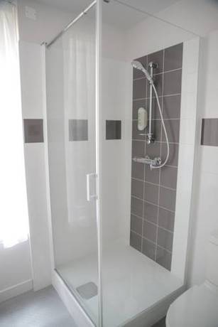 Imagen de la habitación del Hotel De La Gare, LA ROCHE-SUR-YON. Foto 11