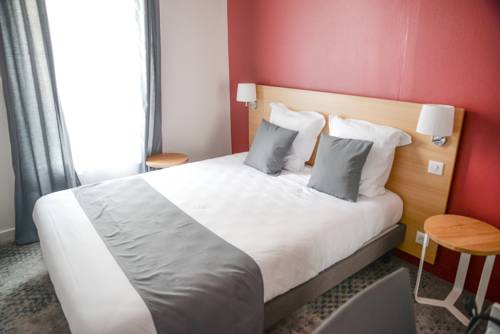 Imagen de la habitación del Hotel De La Gare, LA ROCHE-SUR-YON. Foto 15