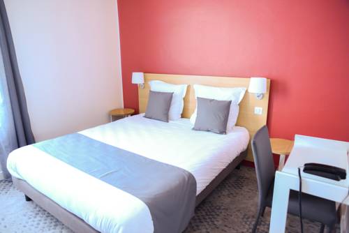 Imagen de la habitación del Hotel De La Gare, LA ROCHE-SUR-YON. Foto 16