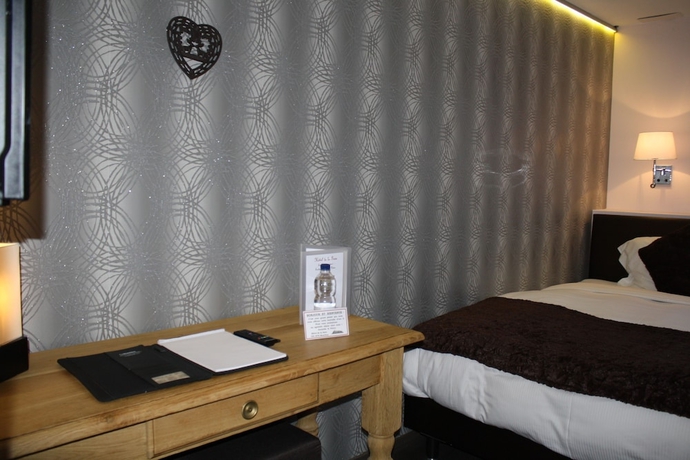 Imagen de la habitación del Hotel De La Gare, Monthey. Foto 16