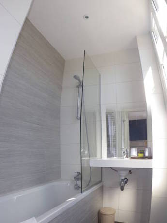 Imagen de la habitación del Hotel De La Gare Troyes Centre. Foto 3