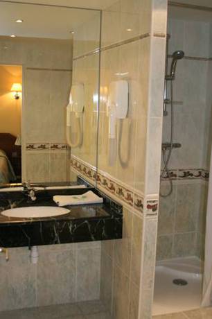 Imagen de la habitación del Hotel De La Gare Troyes Centre. Foto 16