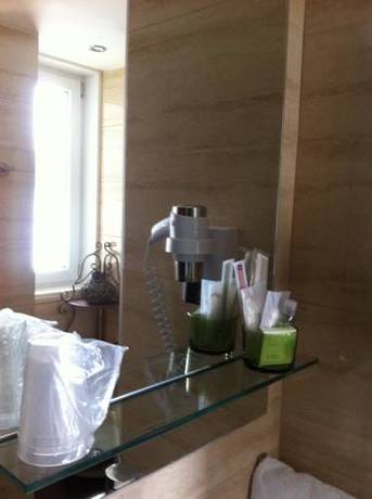 Imagen de la habitación del Hotel De La Lande. Foto 16