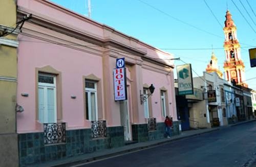 Imagen general del Hotel De La Linda. Foto 1