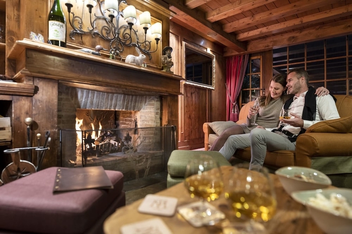 Imagen de los interiores del Hotel De La Loze. Foto 18