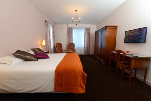 Imagen de la habitación del Hotel De La Marine. Foto 5