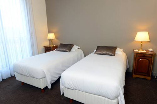 Imagen de la habitación del Hotel De La Marine. Foto 11