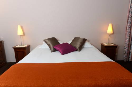 Imagen de la habitación del Hotel De La Marine. Foto 16