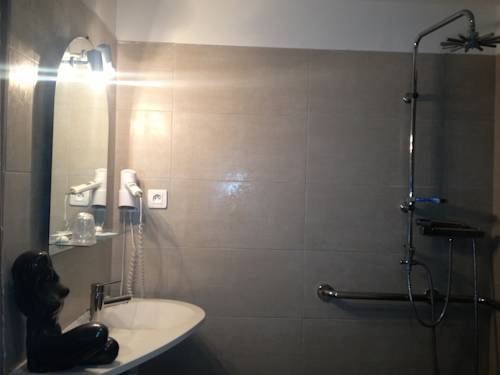 Imagen de la habitación del Hotel De La Mer, Le Barcares. Foto 12