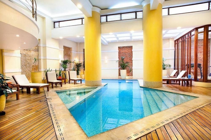 Imagen de la piscina del Hotel De La Opera. Foto 13