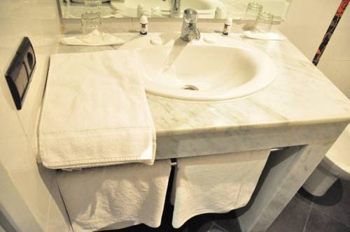 Imagen de la habitación del Hotel De La Paix, Fez. Foto 4