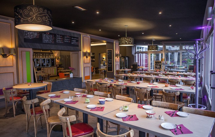Imagen del bar/restaurante del Hotel De La Paix, G&eacute;rardmer. Foto 2