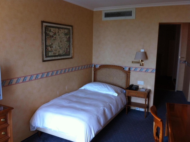 Imagen de la habitación del Hotel De La Paix, LAUSANA. Foto 7