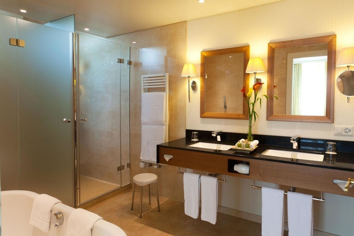 Imagen de la habitación del Hotel De La Paix, LAUSANA. Foto 11