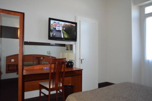 Imagen de la habitación del Hotel De La Paix, Oloron Sainte Marie. Foto 8