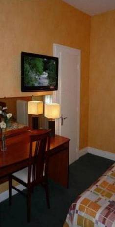 Imagen de la habitación del Hotel De La Paix, Oloron Sainte Marie. Foto 13