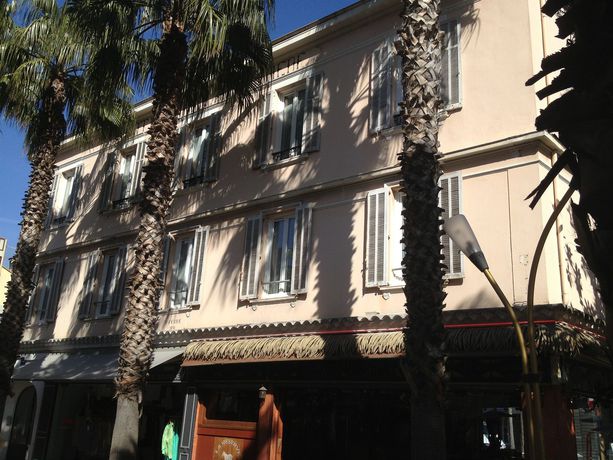 Imagen de los interiores del Hotel De La Pin&egrave;de. Foto 13