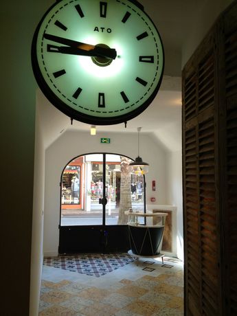 Imagen de los exteriores del Hotel De La Pin&egrave;de. Foto 11