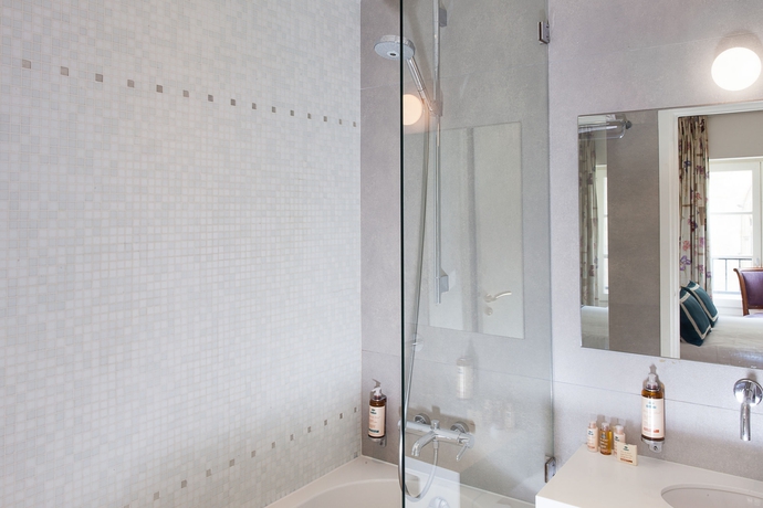 Imagen de la habitación del Hotel De La Place Du Louvre. Foto 10