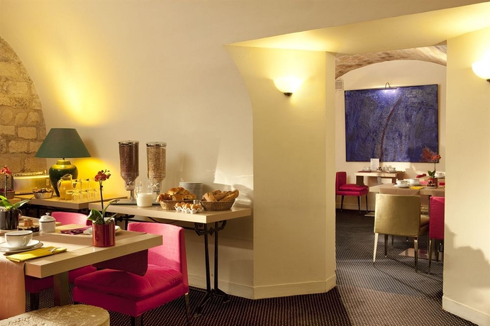 Imagen del bar/restaurante del Hotel De La Place Du Louvre. Foto 4