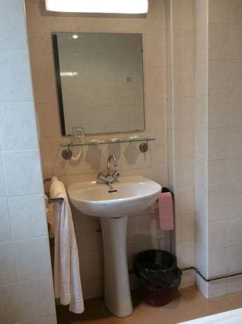 Imagen de la habitación del Hotel De La Place, Malakoff. Foto 16