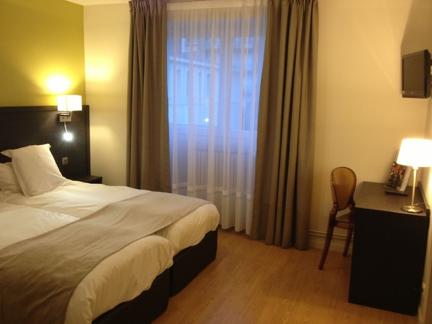 Imagen de la habitación del Hotel De La Plage, DINARD. Foto 7