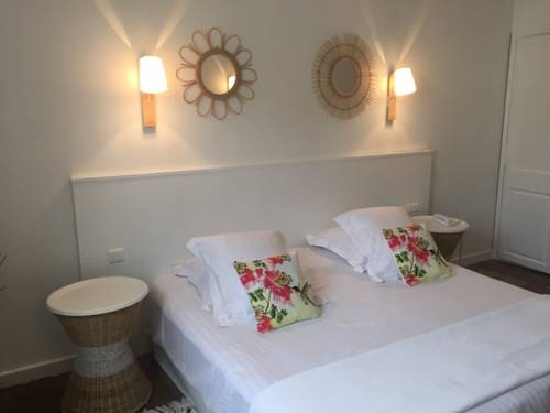 Imagen de la habitación del Hotel De La Plage Mahogany. Foto 3
