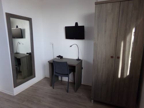 Imagen de la habitación del Hotel De La Plage, PALAVAS-LES-FLOTS. Foto 3