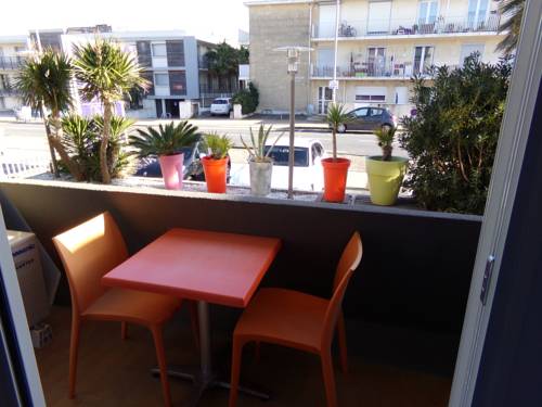 Imagen de la habitación del Hotel De La Plage, PALAVAS-LES-FLOTS. Foto 6