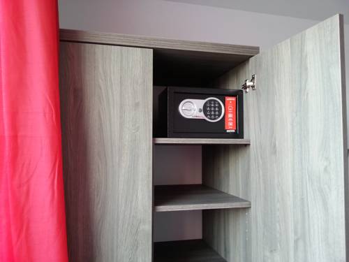 Imagen de la habitación del Hotel De La Plage, PALAVAS-LES-FLOTS. Foto 16