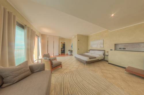 Imagen de la habitación del Hotel De La Plage, Pietra Ligure. Foto 4